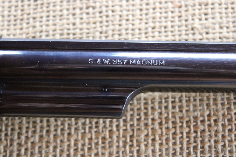 Smith & Wesson Model 19 357 mag Revolver In Original Box  VERY NICE!-img-9