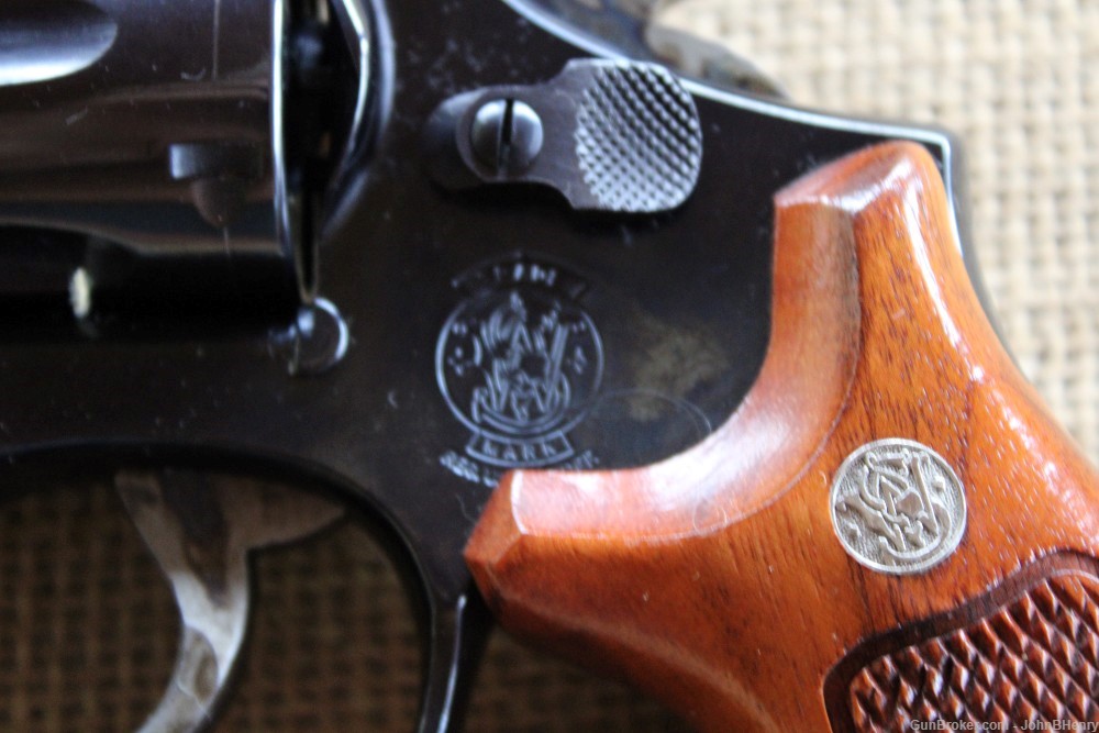 Smith & Wesson Model 19 357 mag Revolver In Original Box  VERY NICE!-img-5