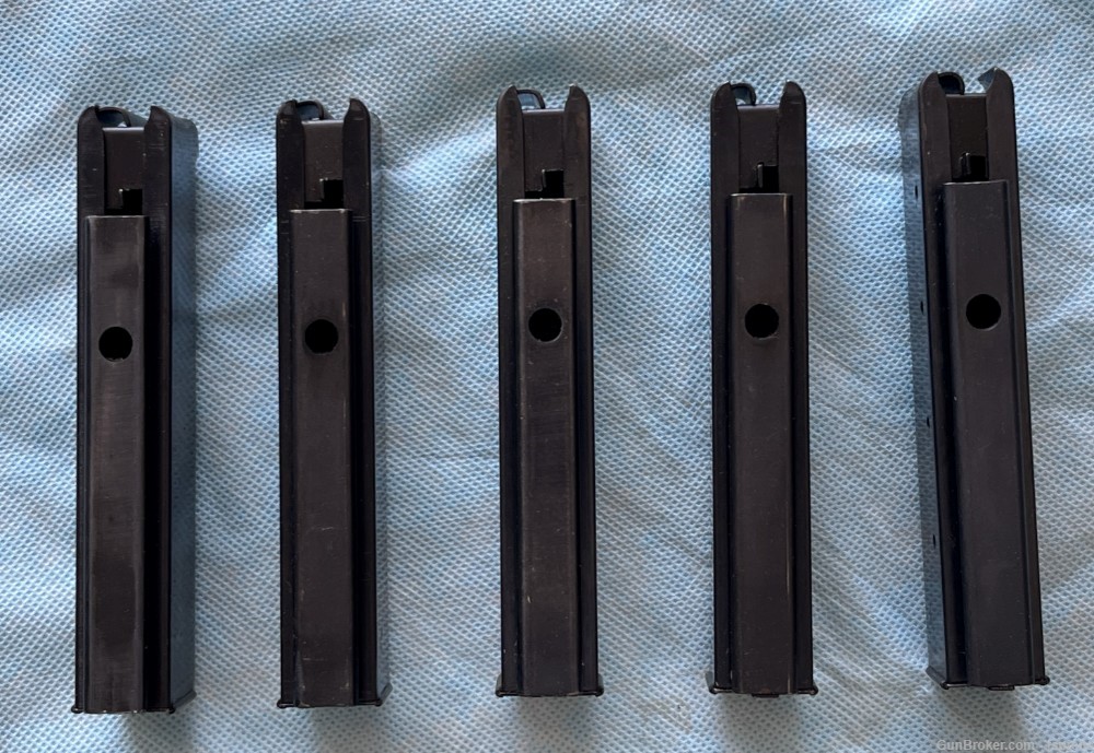 Five Thompson 20 round Magazines in 1942 Dated Pouch-img-5