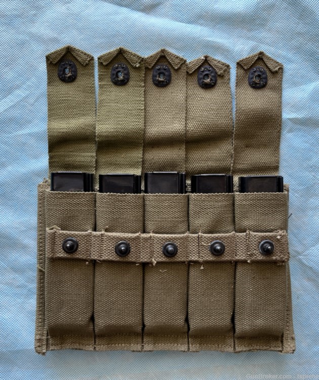 Five Thompson 20 round Magazines in 1942 Dated Pouch-img-0