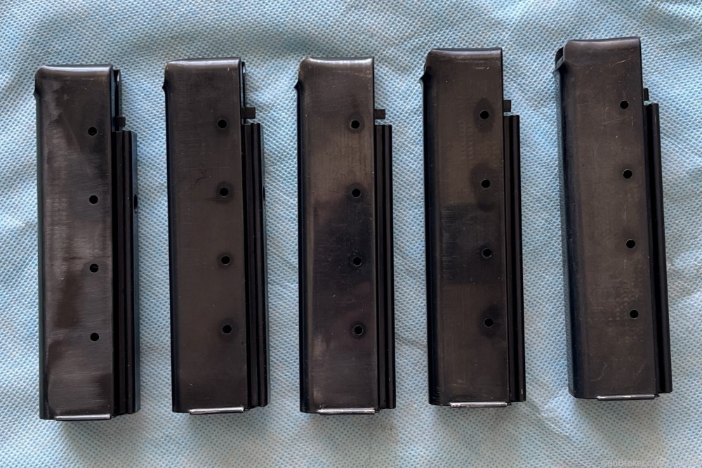 Five Thompson 20 round Magazines in 1942 Dated Pouch-img-4