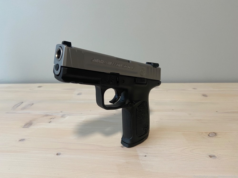 Smith & Wesson SD40VE, SD40 VE, 40SW-img-1