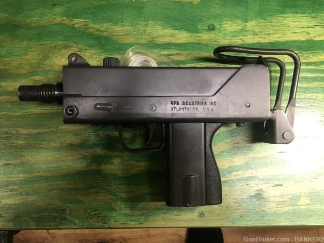 Mac 10 .45 acp/ Fully transferable. 14 magazines and spare parts-img-3