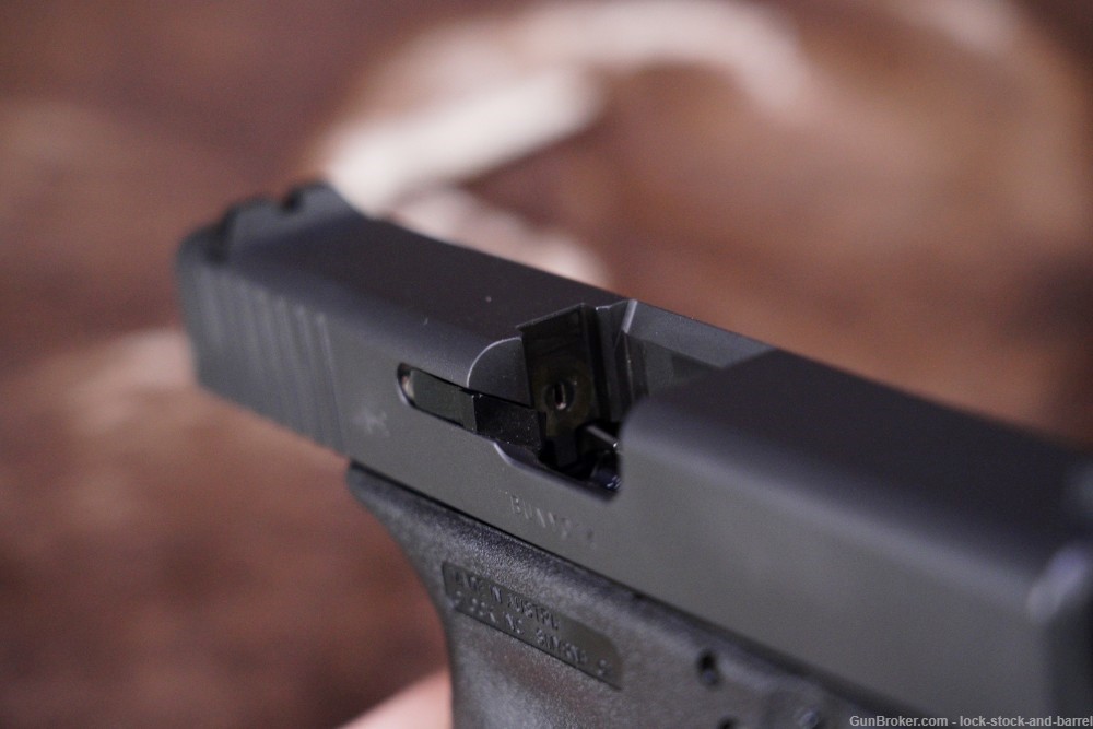 Glock Model 19 G19 Gen 3 9mm 4.02” Striker Fired Semi Auto Pistol, Holster-img-10