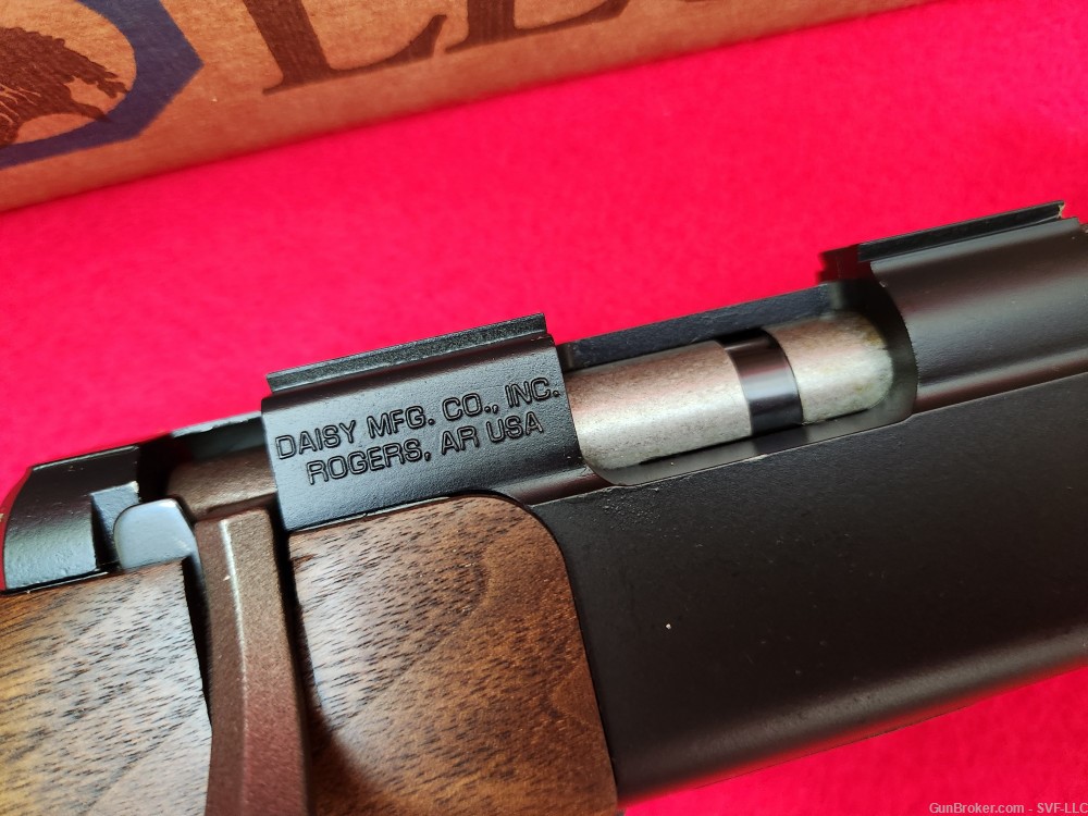 Daisy Legacy Model 2201 single shot rifle 22LR (Unfired, NEW OLD STOCK)-img-3