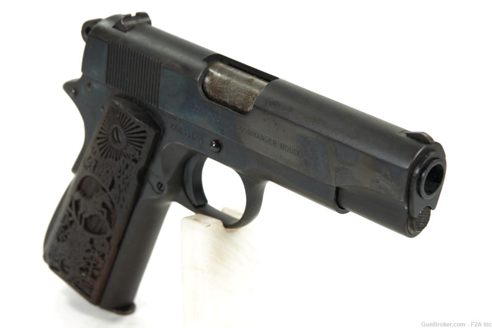 Colt Combat Commander .45ACP, Carved Grips-img-2
