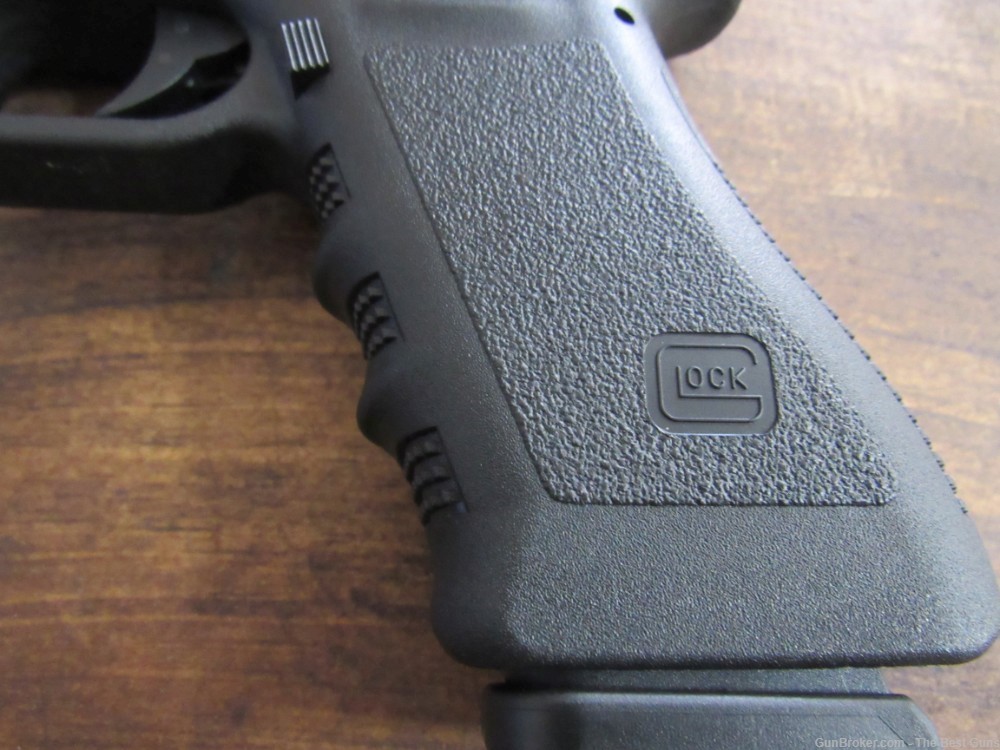 Glock Model 17 Full Size Gen 3 9mm Two 17 Round 9x19mm Magazine Clips G17-img-2