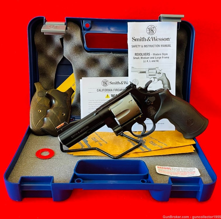 .44 Magnum Smith and Wesson revolver air lite titanium 329 pd-img-0