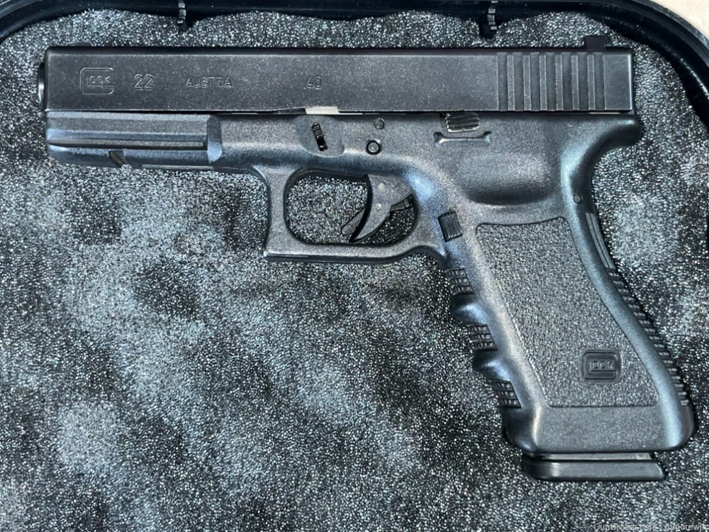 Glock G-22 G22 Gen 3 Gen3 40 S&W 40Cal 40S&W USED LAYAWAY AVAILABLE-img-1