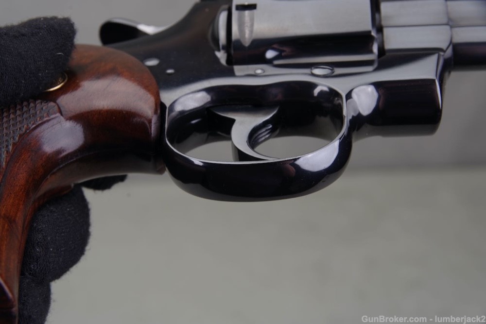 1967 Colt Python 357 Magnum 6'' Royal Blue with Original Box 99%-img-33