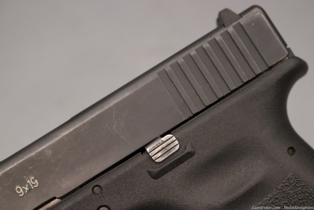 Glock 17 Gen3 9mm 4.49" w/ Box-img-27