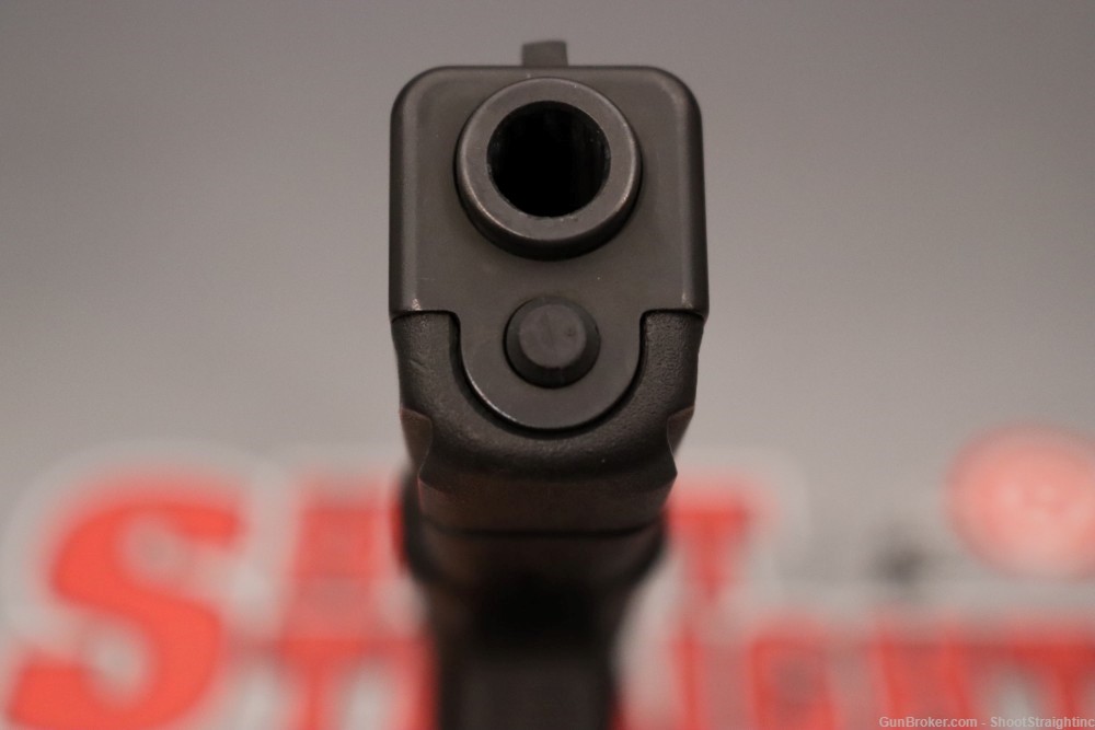 Glock 17 Gen3 9mm 4.49" w/ Box-img-13