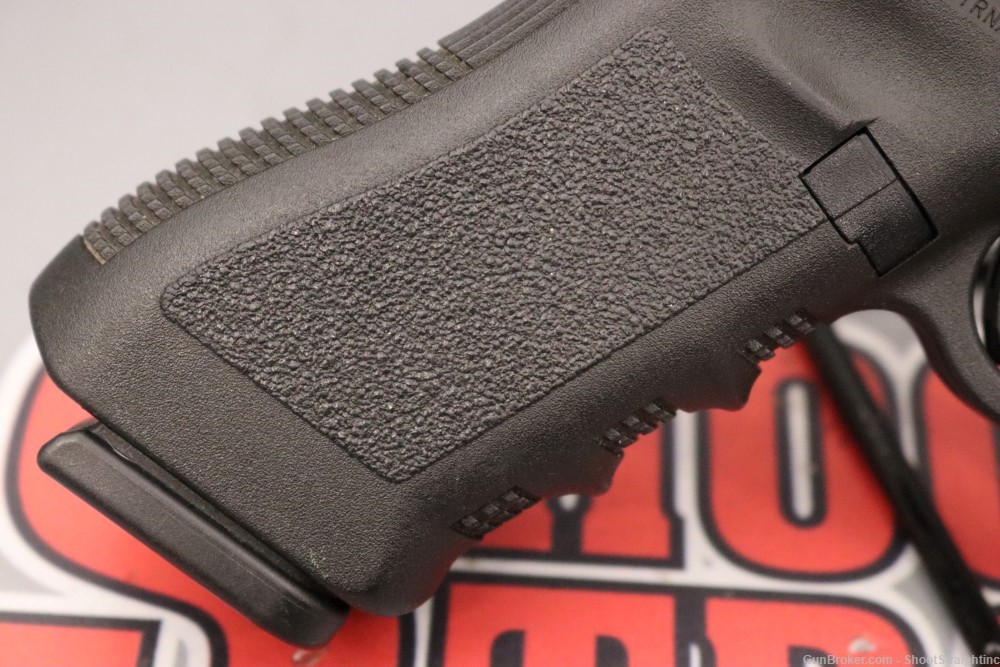 Glock 17 Gen3 9mm 4.49" w/ Box-img-9