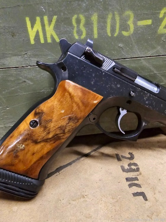 Tanfoglio TA 90 9mm Pistol-img-1