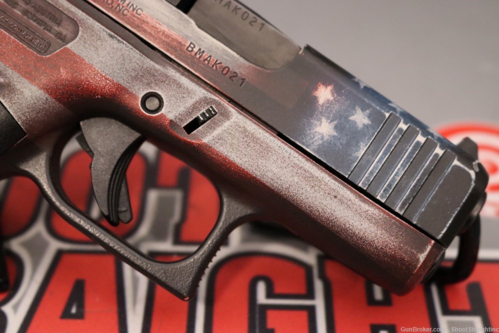 Glock 43X 9mm 3.41" w/ Box - US Flag Edition --img-12