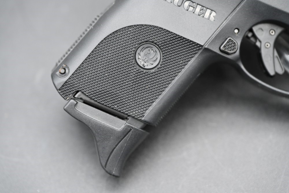 Ruger SR9C 9MM Pistol W/ Case-img-2