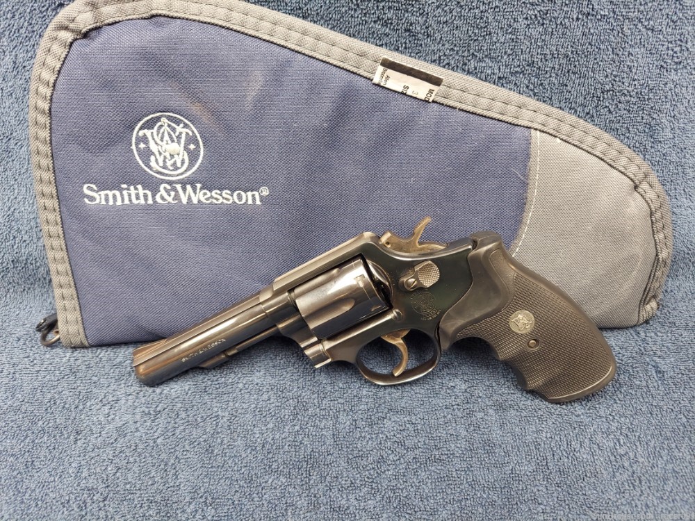 SMITH & WESSON MODEL 13-3 REVOLVER  .357 MAGNUM CAL.  4" BBL-img-1