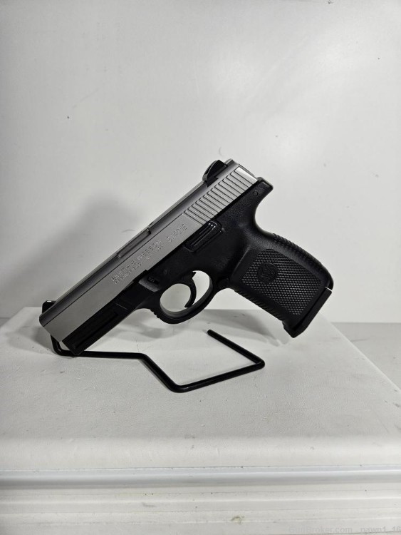SMITH & WESSON SW40VE W/ 1 MAG-img-1