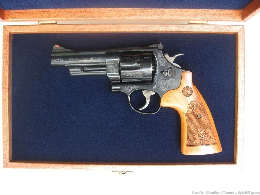 New Smith & Wesson Model 29 4" Engraved 44 Mag S&W M29 -img-1