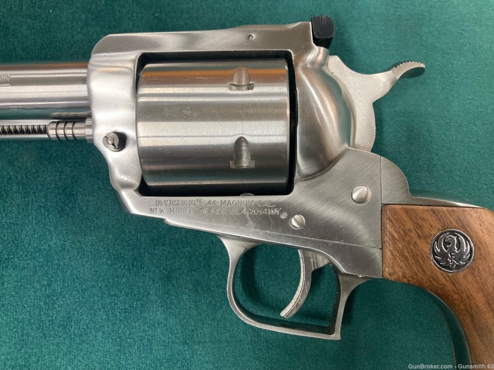 Ruger New Model Super Blackhawk .44mag revolver with box and ammo-img-8