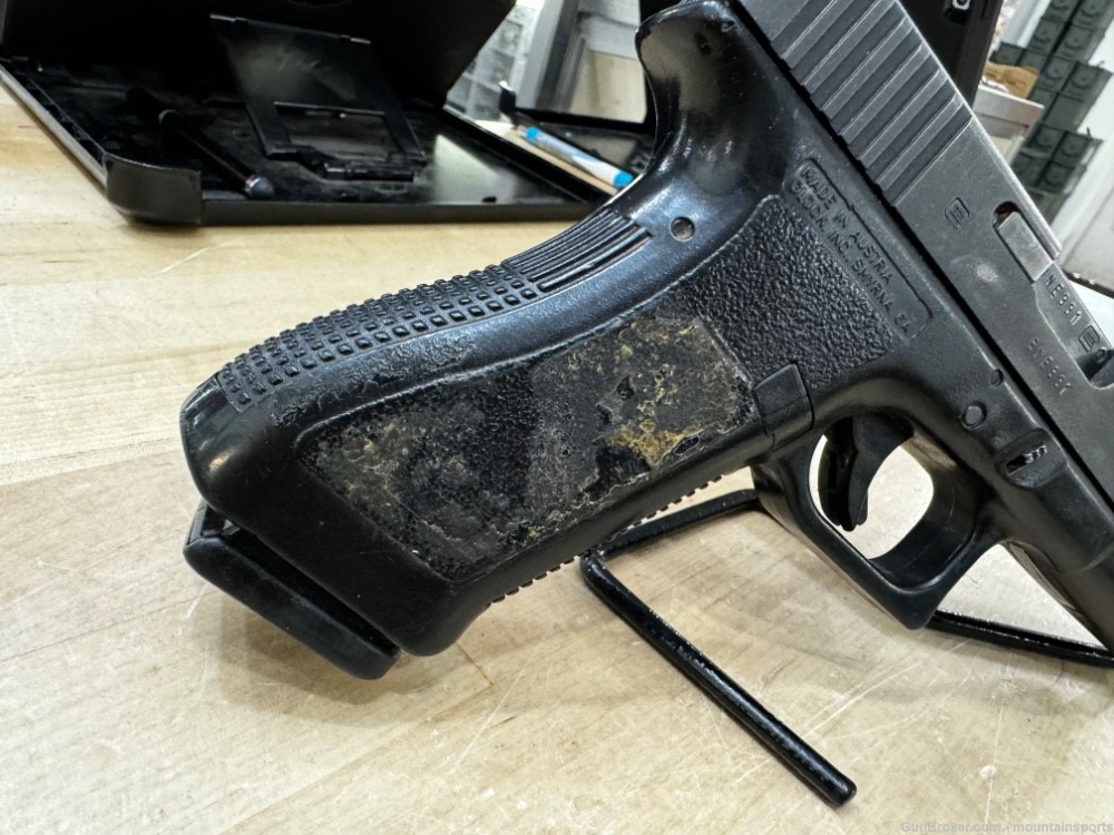 Glock Model 22 Gen 2 40S&W LE Police Trade GEN2 No Reserve NR-img-7