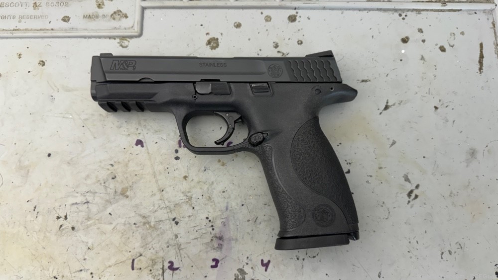 Used Smith & Wesson M&P 9  17rd-img-1