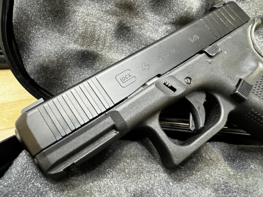 Glock Model 45 9mm LE Police Trade AmerGlo NS NICE Clean NR-img-2