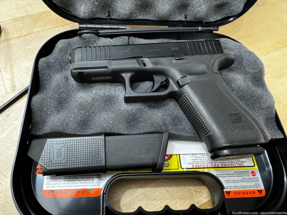 Glock Model 45 9mm LE Police Trade AmerGlo NS NICE Clean NR-img-0