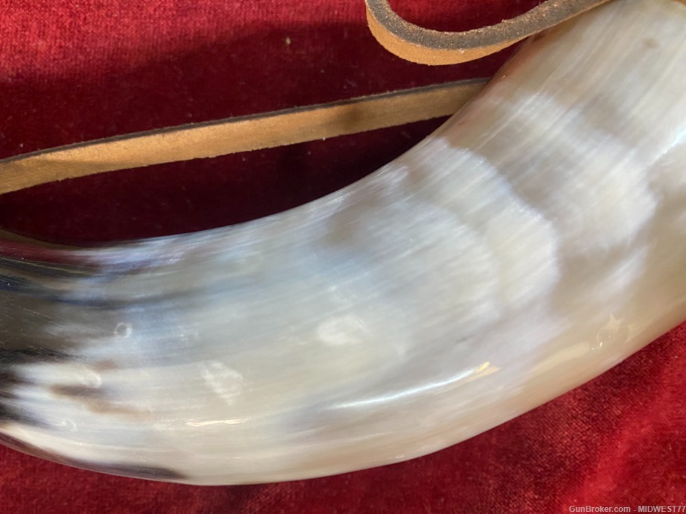 Traditions A1252 Authentic Powder Horn with Sling and Wood Cap-img-6