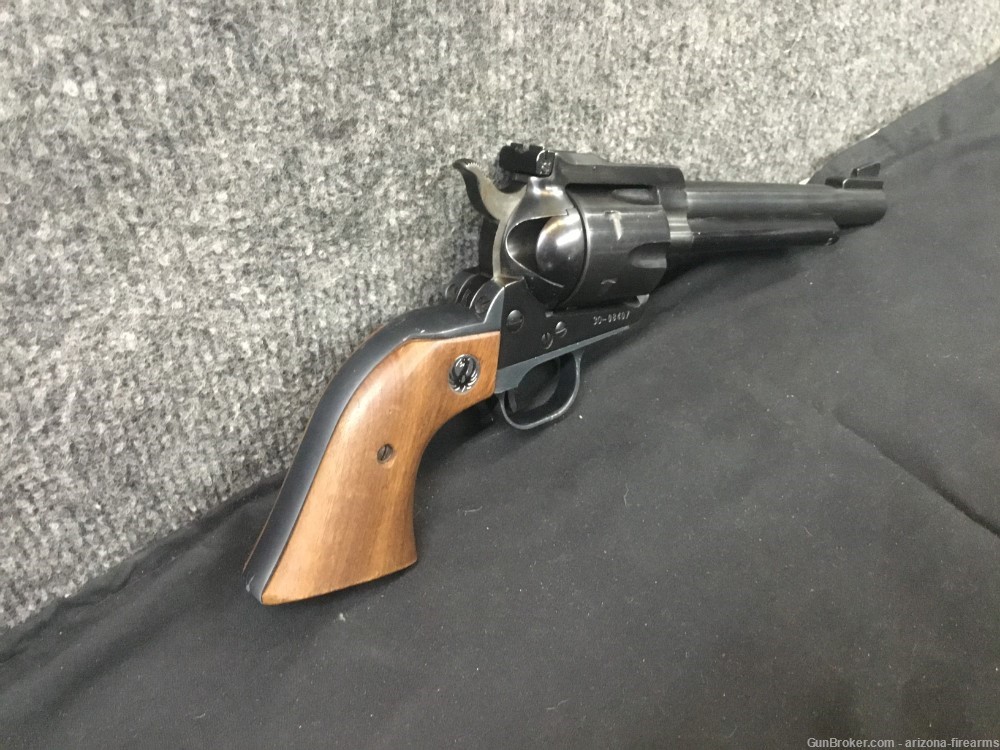 Ruger BlackHawk 357 Magnum Revolver 3-screw No Transfer bar-img-1