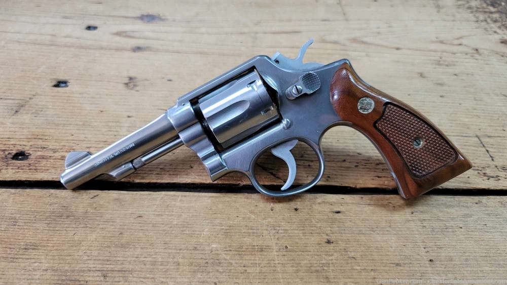 Smith and Wesson 64 Revolver .38 S&W special -img-1