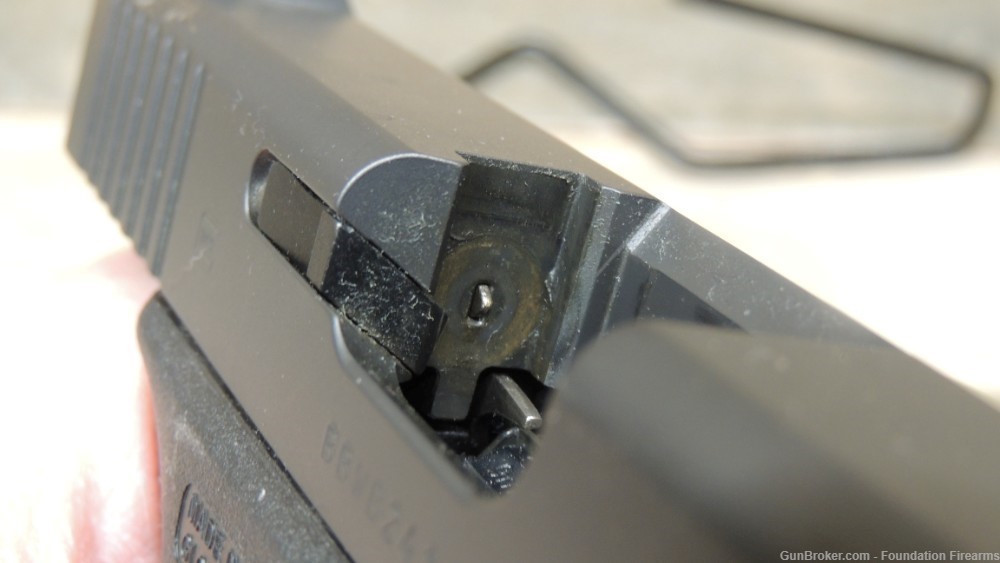Glock 19 Gen 3 9mm 3 Mags In Case G19 G3-img-4