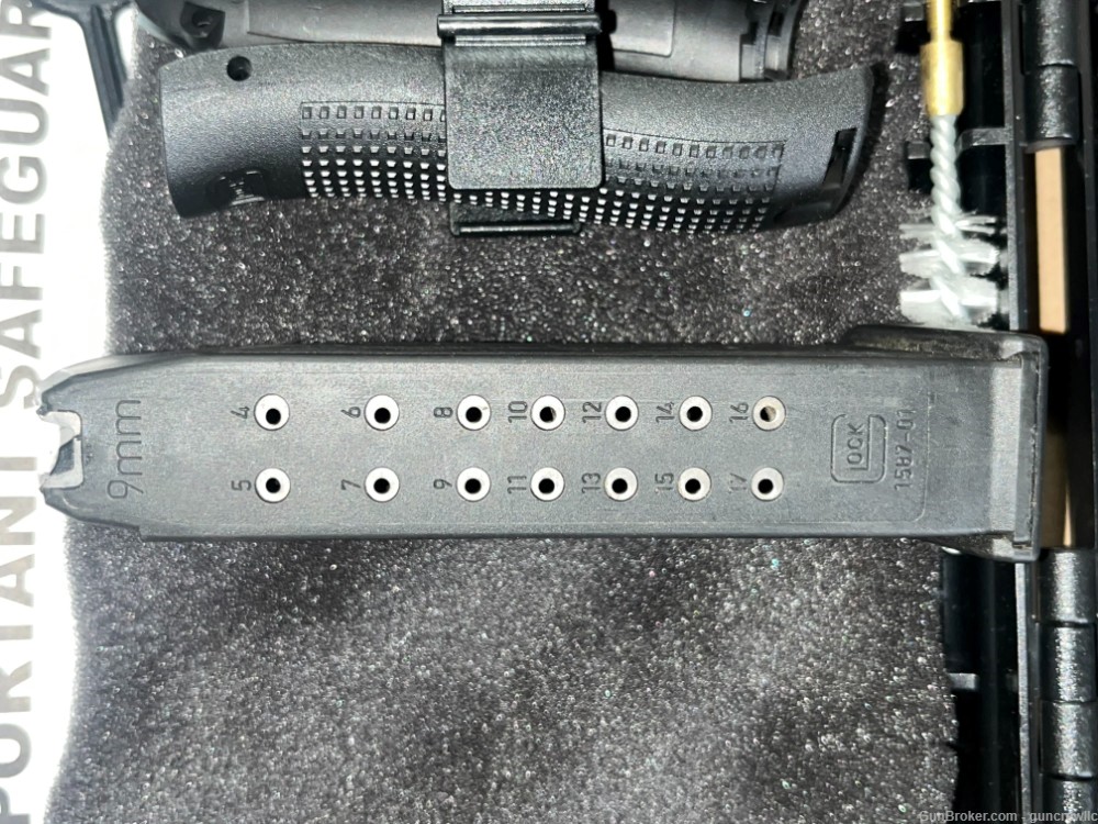 Glock G17 Gen4 G-17 Gen 4 9mm Luger Black 4.49" Layaway Available-img-16