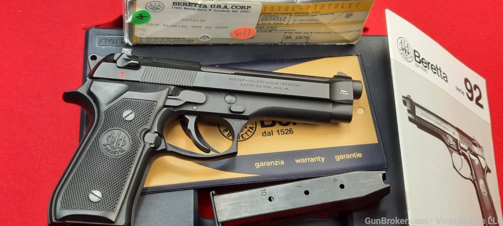 Beretta 92f 9mm Italian Made with box and papers! NR-img-2