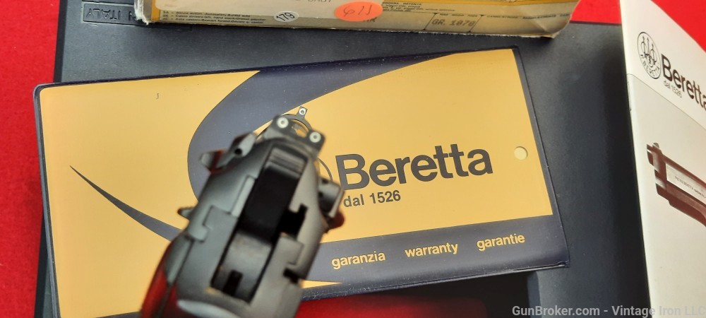 Beretta 92f 9mm Italian Made with box and papers! NR-img-10
