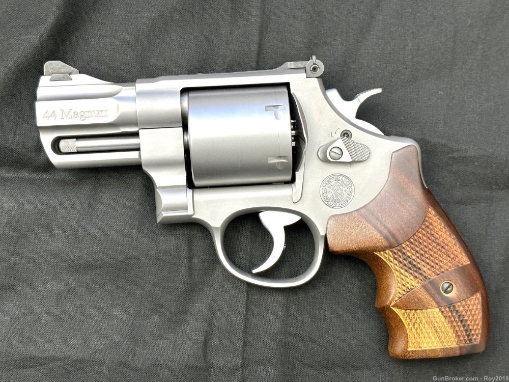 Smith & Wesson 629 Performance Center 44 Magnum Revolver -img-0