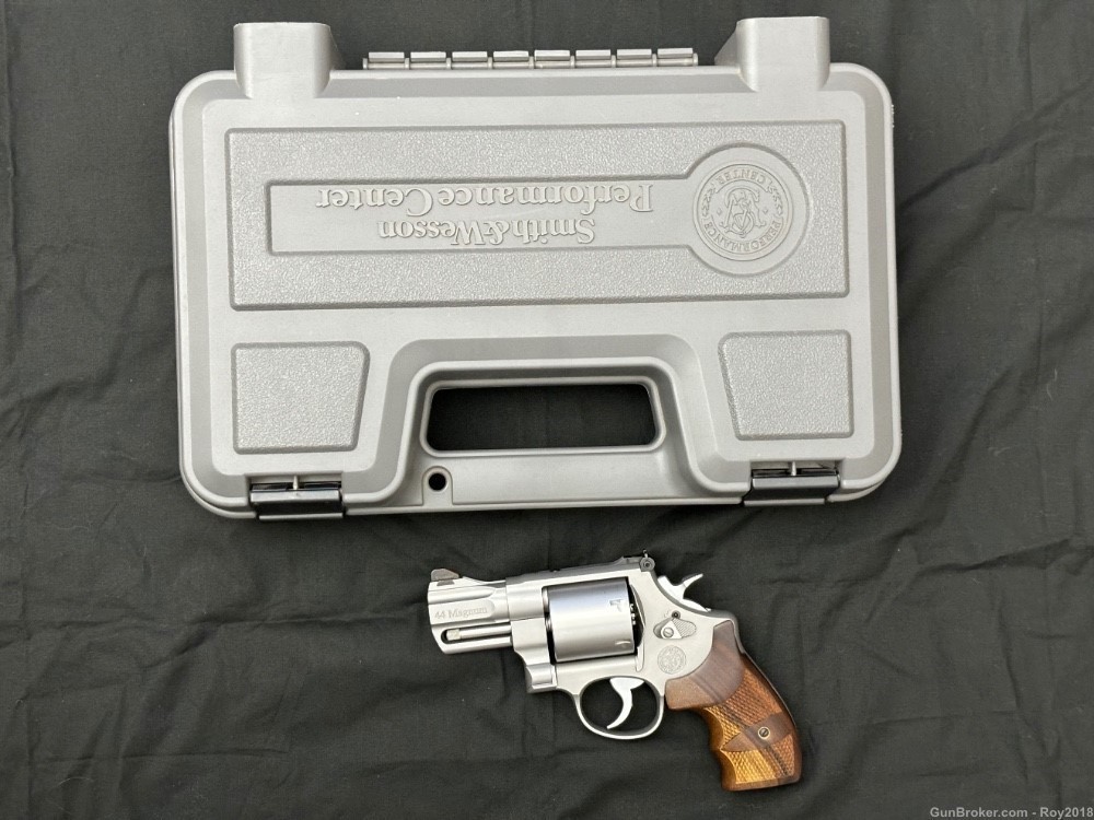 Smith & Wesson 629 Performance Center 44 Magnum Revolver -img-8
