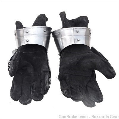 Medieval Gothic Style Functional Armor Gauntlets-img-7
