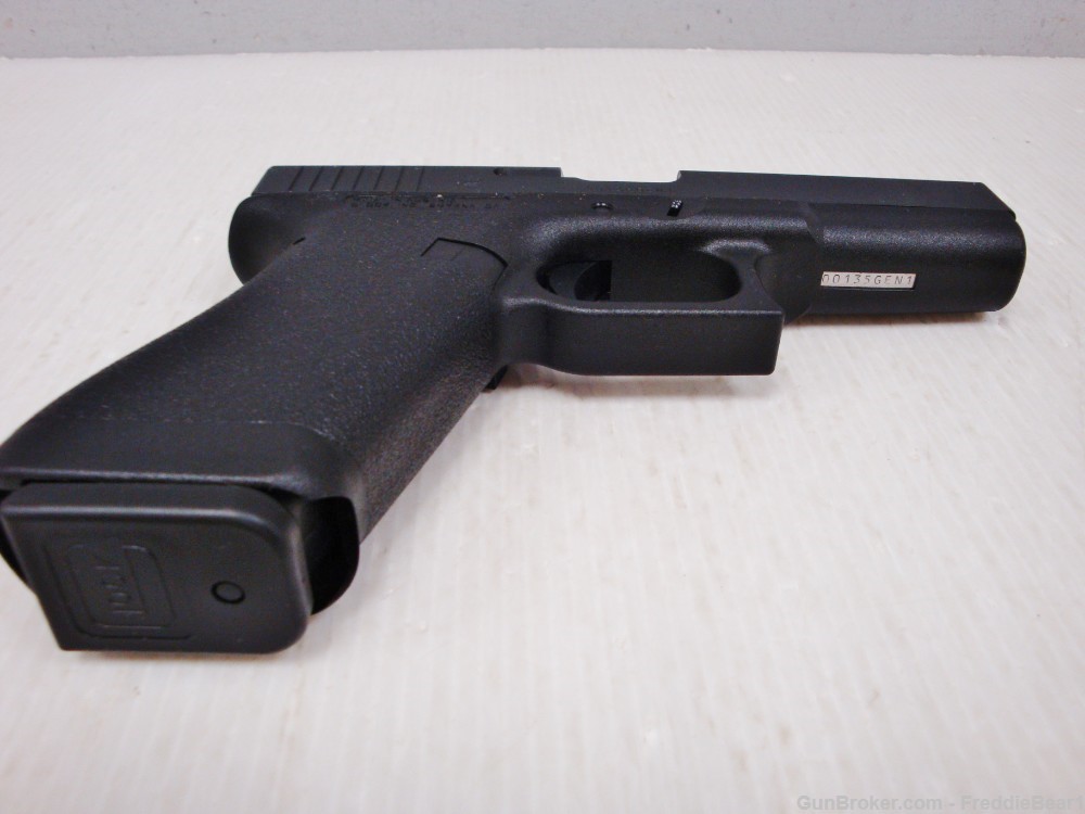 Glock G17 Gen1 Classic 9mm With ORIGINAL STYLE TUPPERWARE BOX - NEW!-img-11