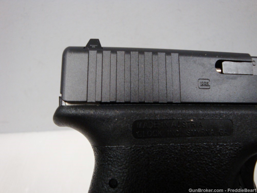 Glock G17 Gen1 Classic 9mm With ORIGINAL STYLE TUPPERWARE BOX - NEW!-img-12