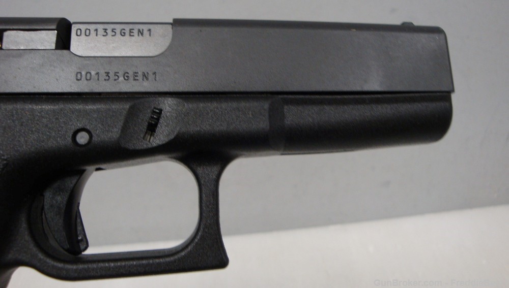 Glock G17 Gen1 Classic 9mm With ORIGINAL STYLE TUPPERWARE BOX - NEW!-img-8