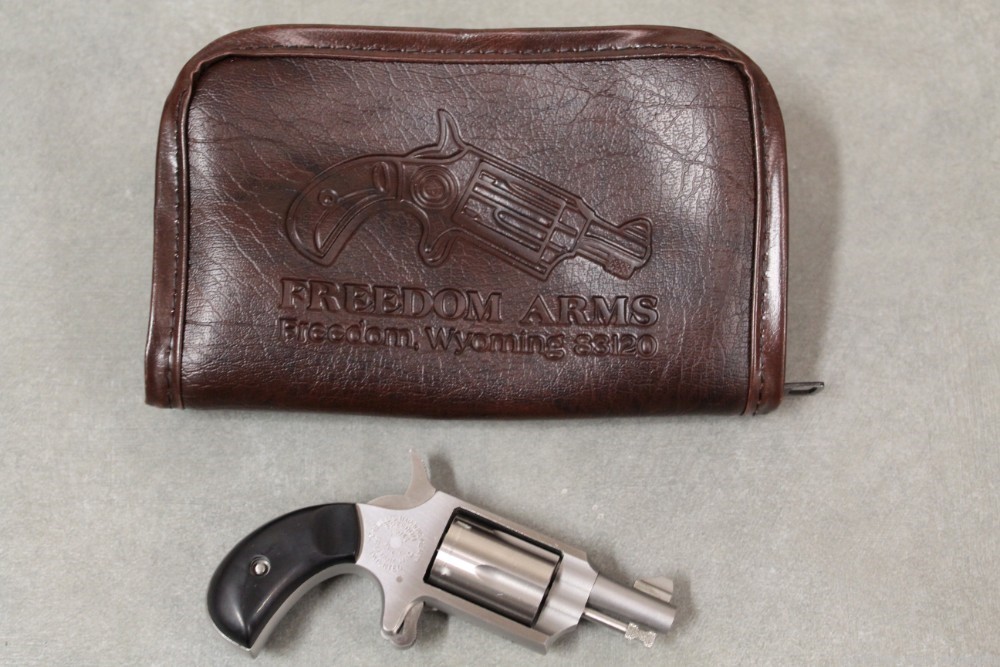 Freedom Arms Patriot .22 LR revolver with leather soft case-img-0