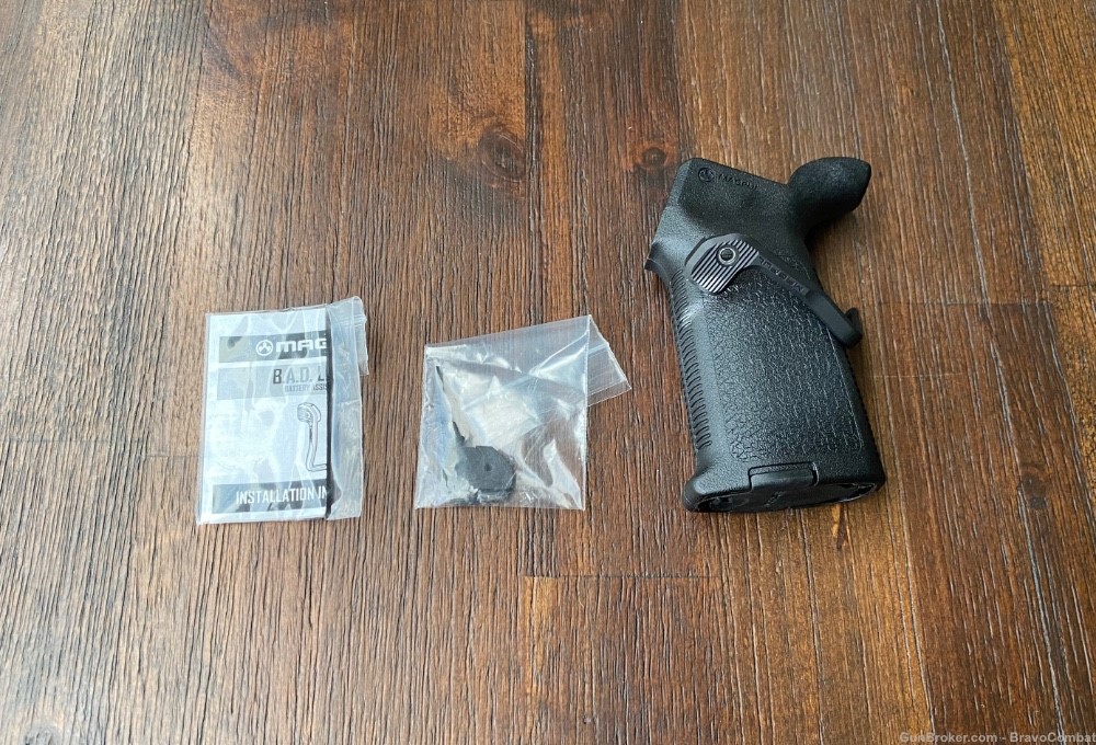 Magpul MOE Pistol Grip + BAD Lever -img-3