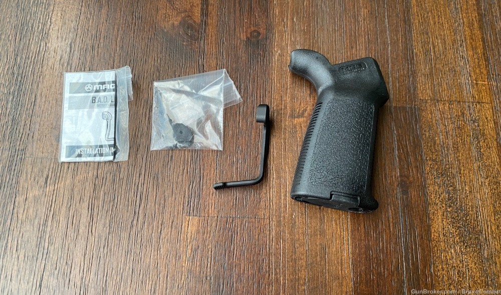 Magpul MOE Pistol Grip + BAD Lever -img-1