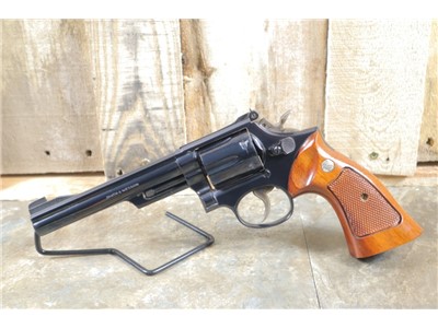 Beautiful Smtih & Wesson Model 19-3 .357Mag Penny Bid NO RESERVE