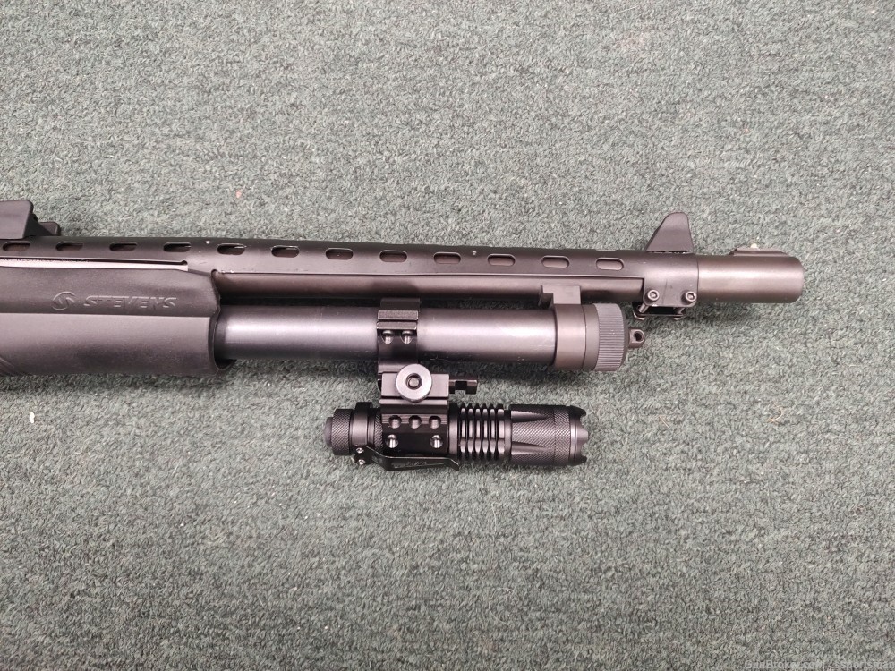 Stevens Model 320 12 gauge pump action shotgun-img-5