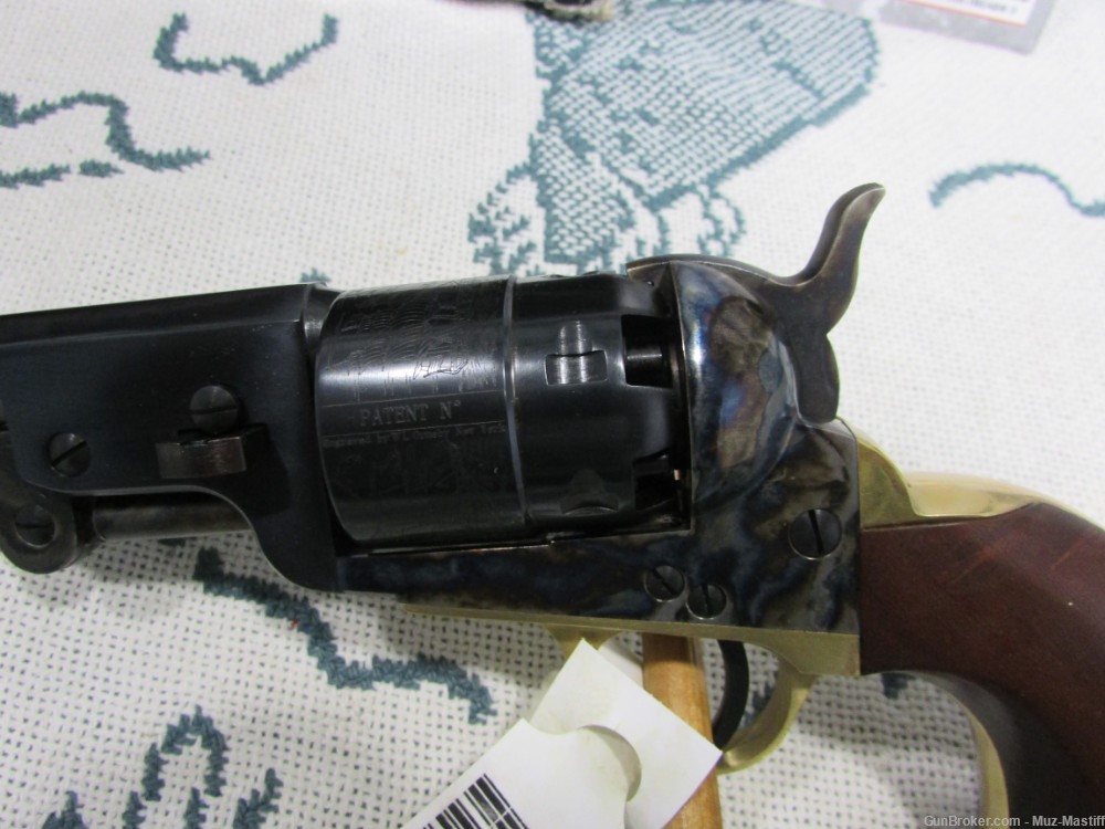 1851 Navy Revolver 44cal Pietta Colt Replica unfired-img-3