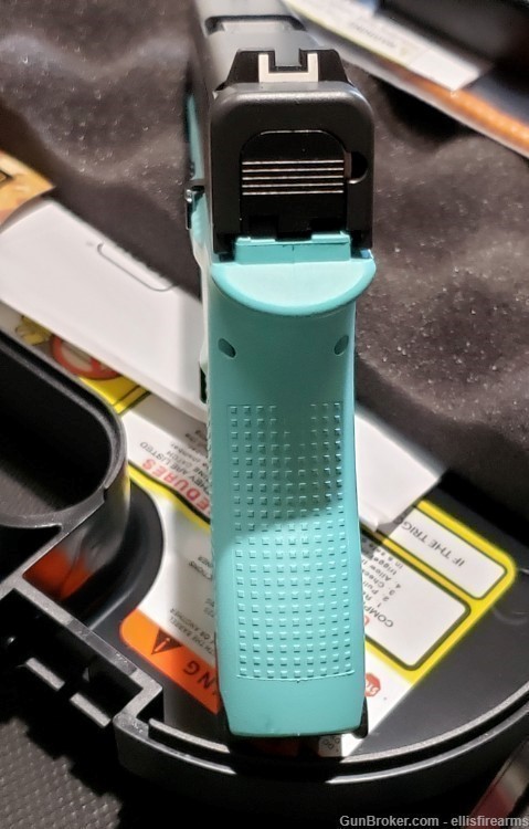Glock 43 Robins Egg Blue 3.39" 9mm 2mags Exclusive item, USA made-img-8