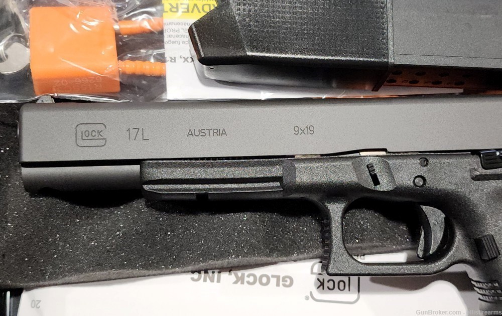 Glock 17L Gen3 Longslide 6" Black 9mm 2mags PI1630103-img-2