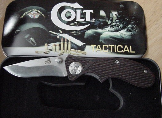 Colt  Small Linerlock Knife CT256-img-0
